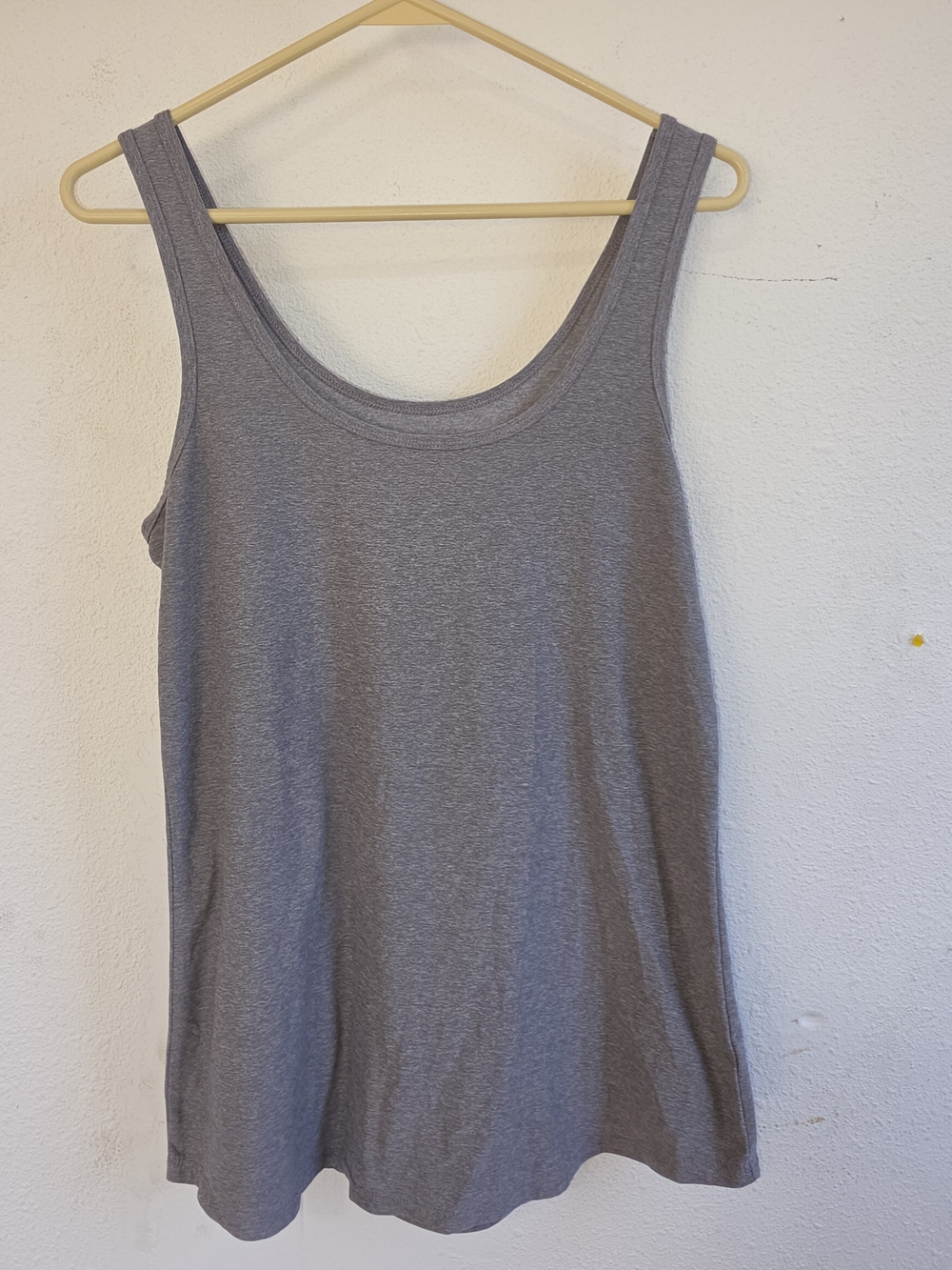 No Boundaries Gray Scoop Neck Tank Top